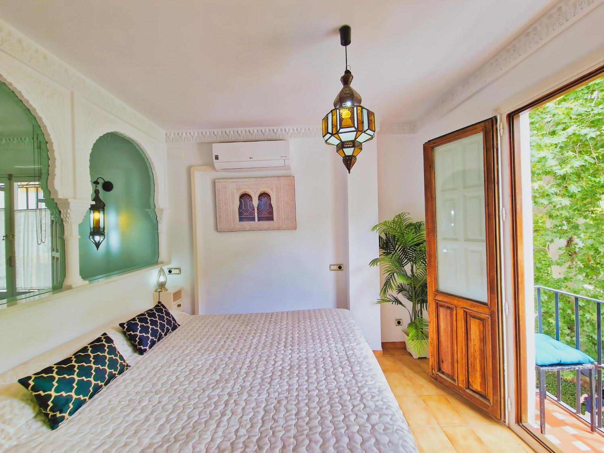 The Nasrid - Apartamento Con Balcon Frente A La Alhambra - Vistas Desde La Cama, Granada